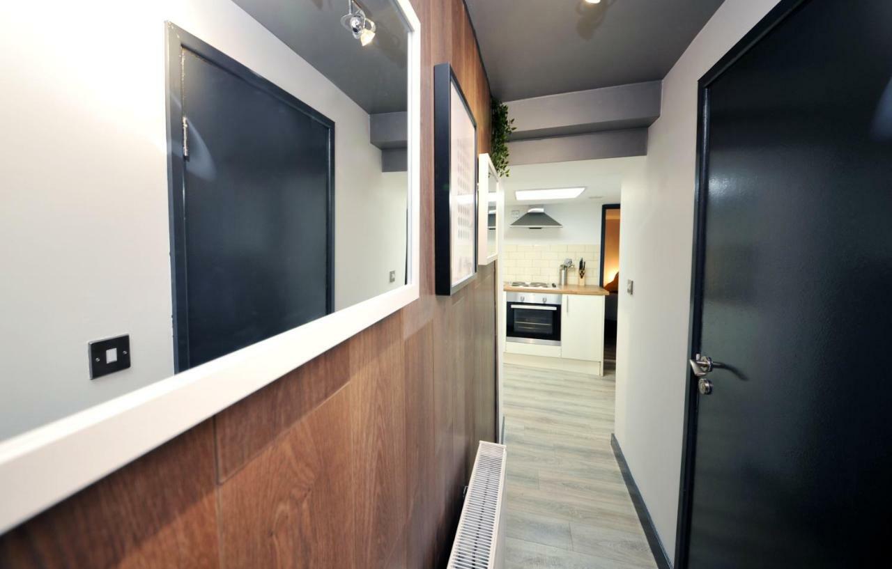 Stone's Throw Centre - Tv In Every Bedroom! Apartment *